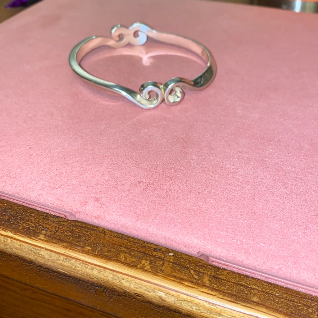 Brighton Scroll Bangle